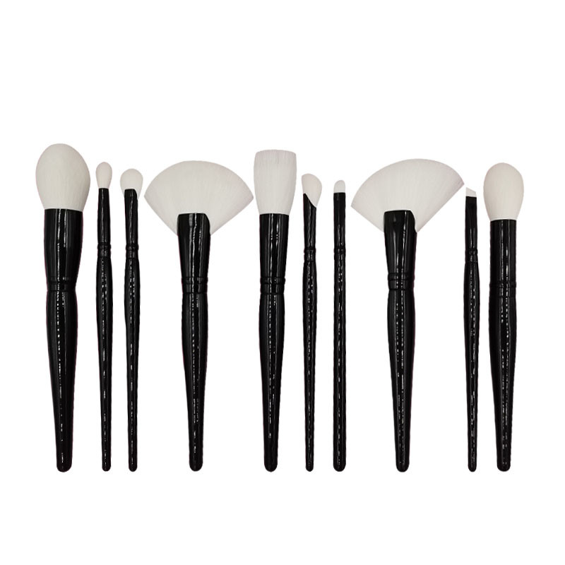 Design Flat Foundation Brush with White Nano Synthetic Hair-02