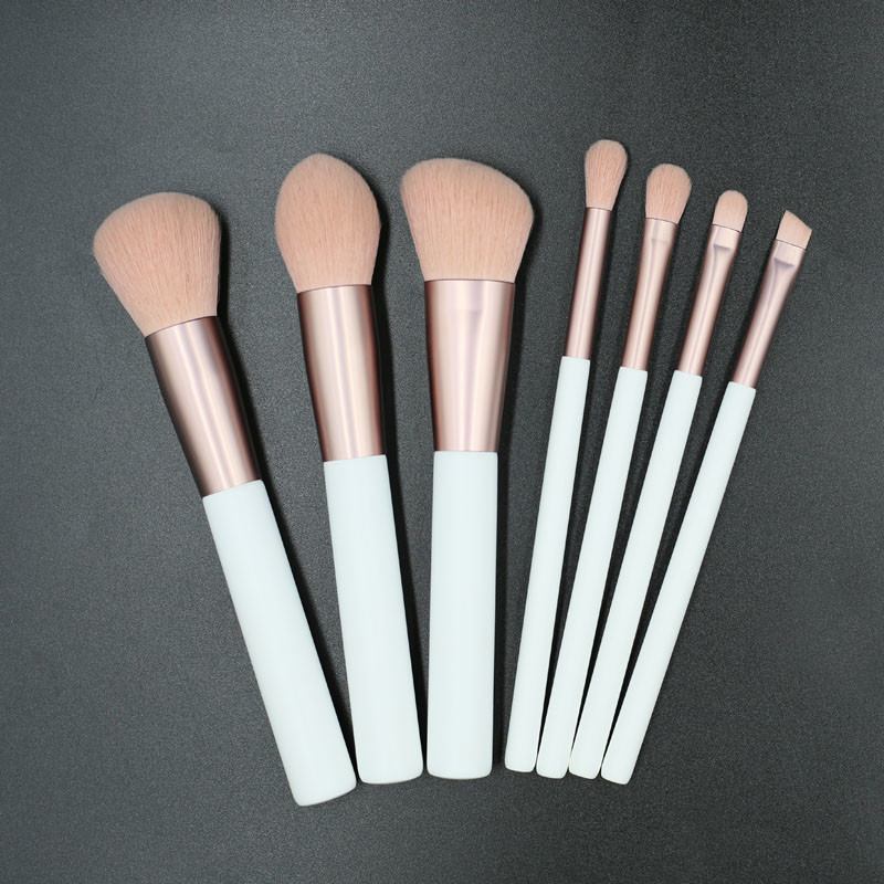 High Quality White Crown Makeup Brush Set with Good Price-01