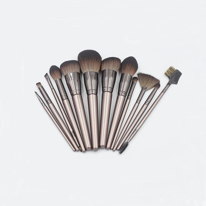 cosmetic brush set with nanofibers mimic hair