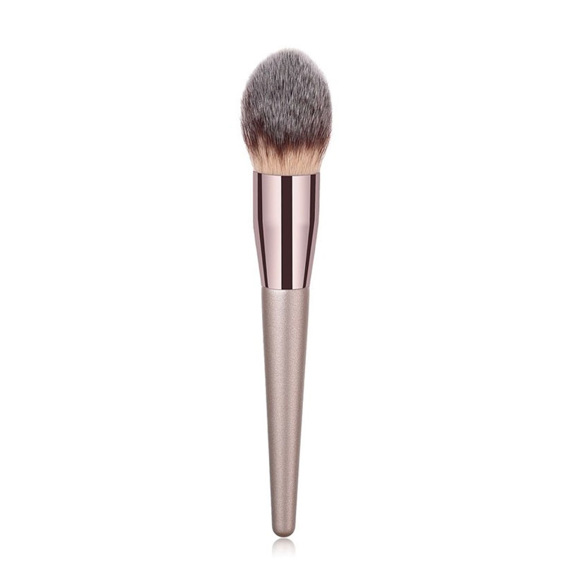 Essential makeup tools1